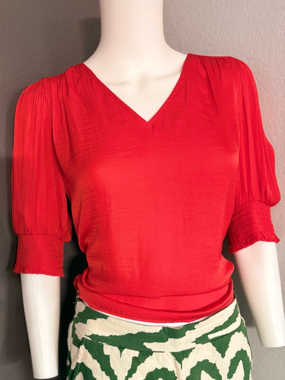 Women's Red V-Neck Puff Sleeve Blouse
